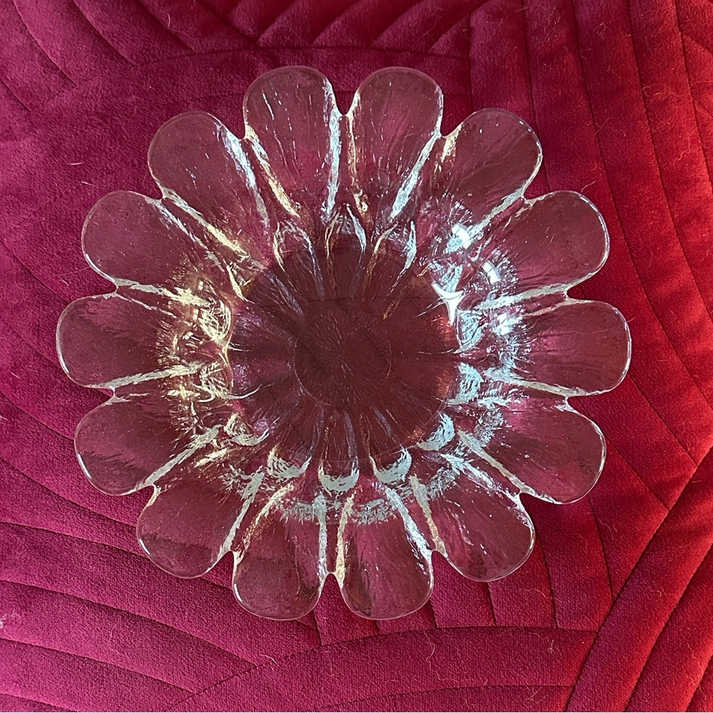 A Vintage Clear Glass Daisy